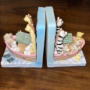 Noah’s Ark-Themed Bookends with Blue and Pink Accents, heavy resin